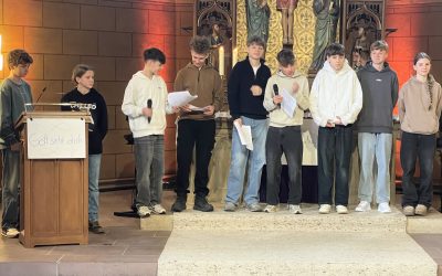 Gott liebt und vergibt – Konfirmanden stellen sich vor